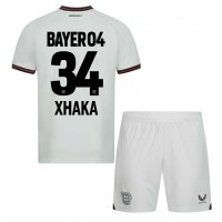 Dětský fotbalový dres Bayer Leverkusen Granit Xhaka #34 2023-24 Venkovní Krátký Rukáv (+ trenýrky)